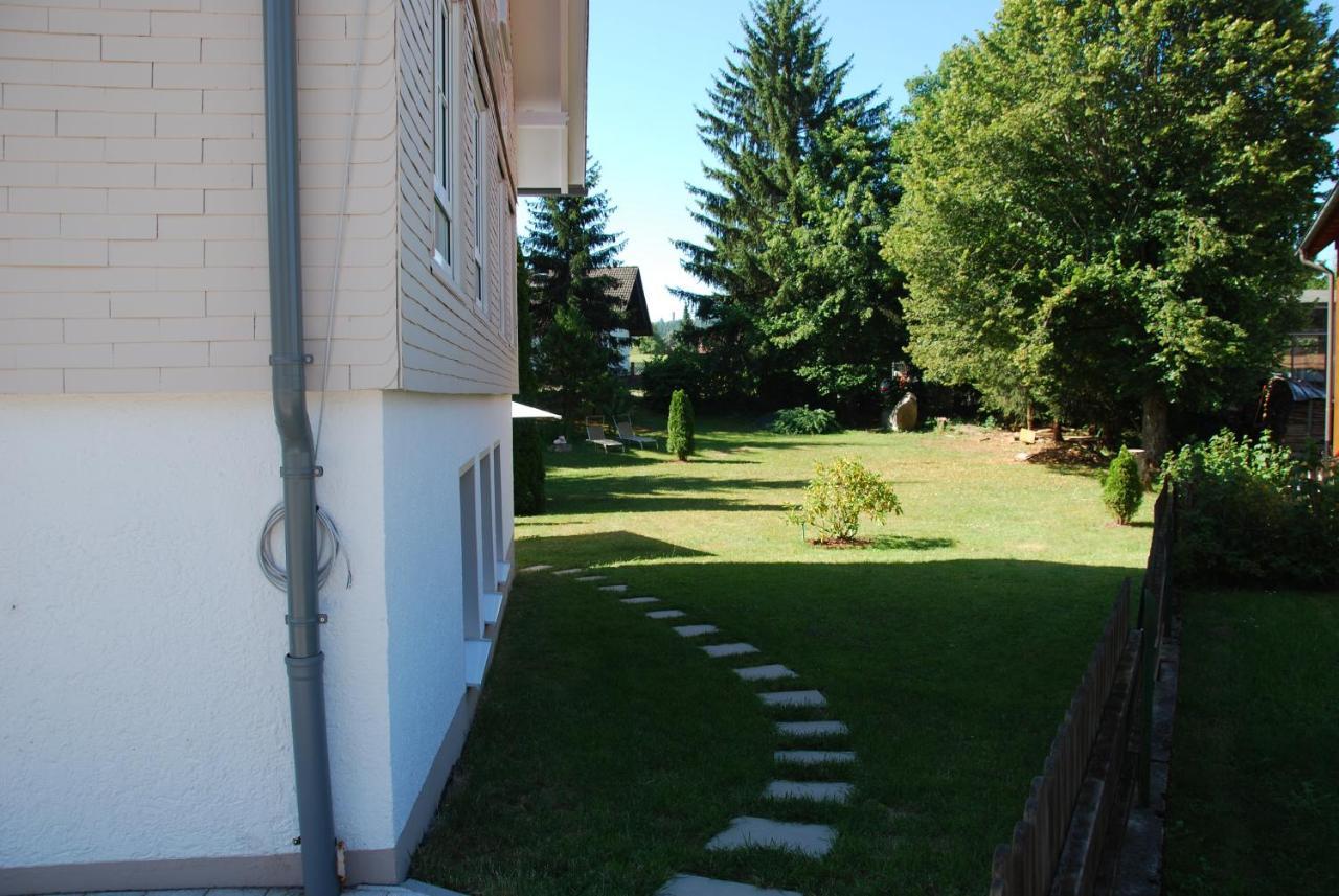 Landgasthof Zum Dorfkrug Otel Häusern Dış mekan fotoğraf